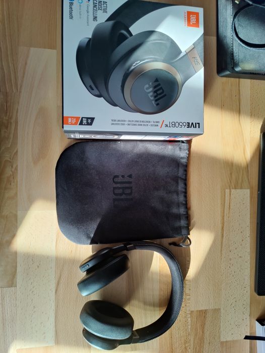 Słuchawki bezprzewodowe JBL 650BTNC