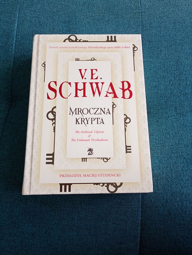 Mroczna krypta, VE Schwab