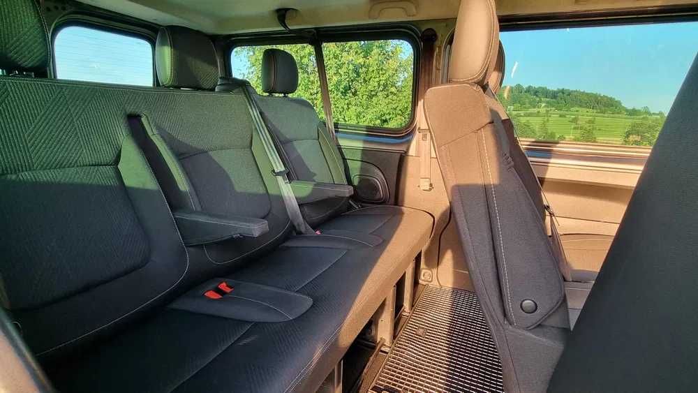 BUS DO WYNAJĘCIA RENAULT TRAFIC LONG 9-cio osobowy / winiety w cenie