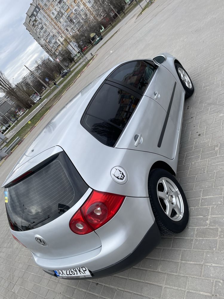 Golf 5 2006 бензин 1.4