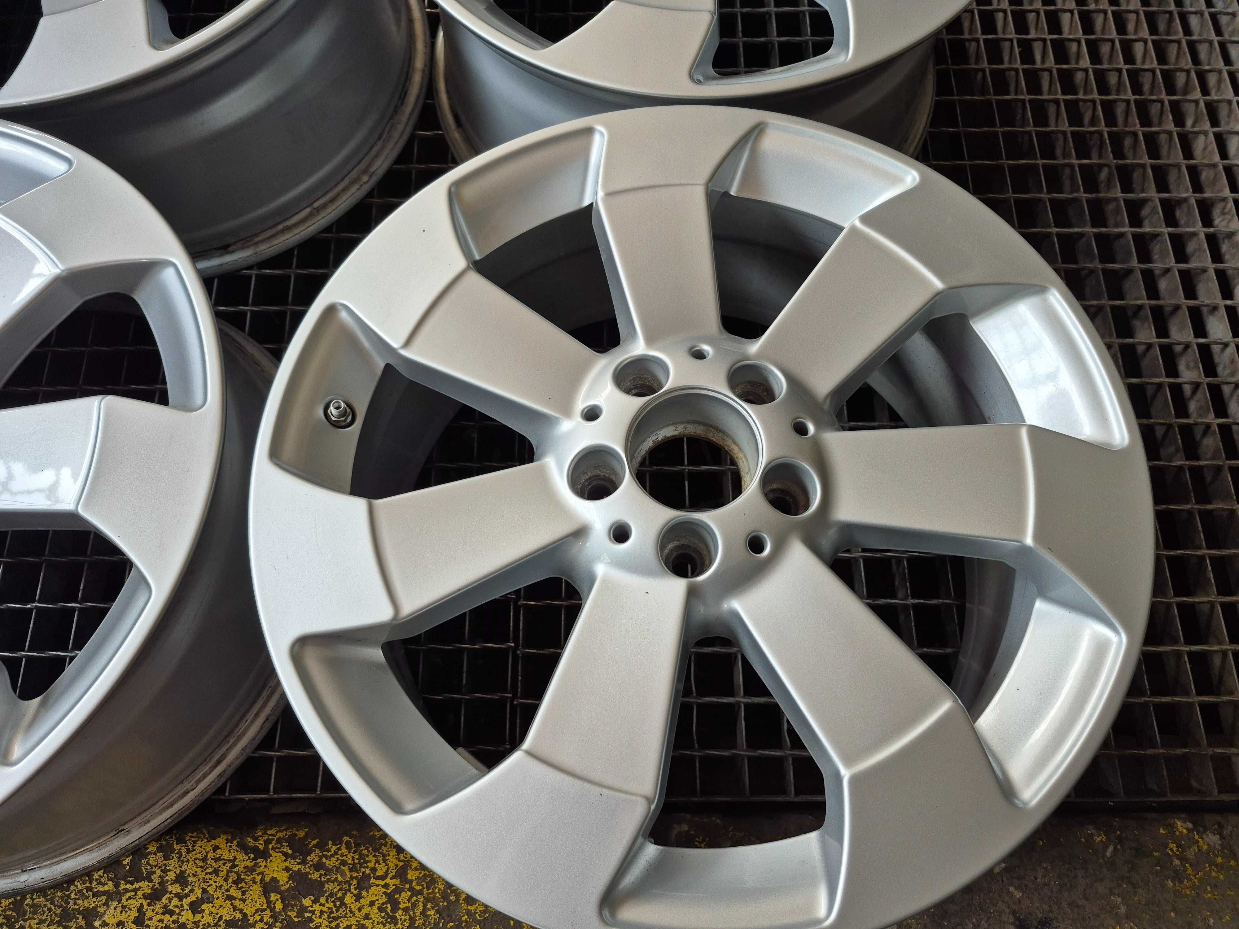 4xALU FELGI MERCEDES ML 8JX18H2 ET 56,5 Czujniki.   Jak Nowe.
