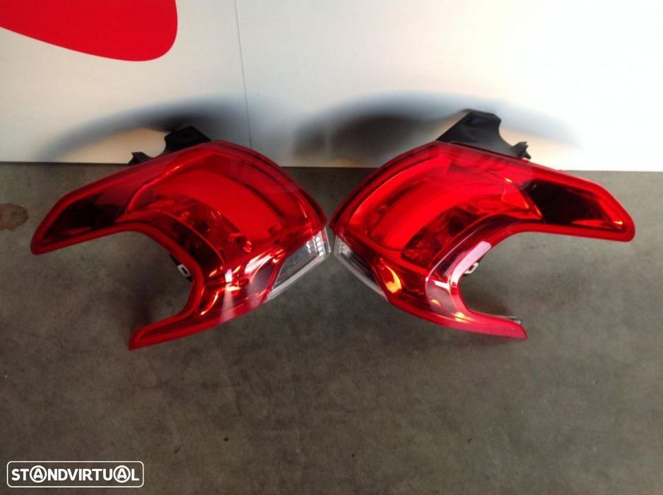 Farolins Peugeot 2008 2014