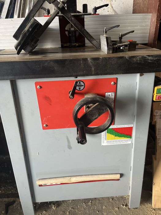 Frezarka dolnowrzecionowa HolzMann FS160solid