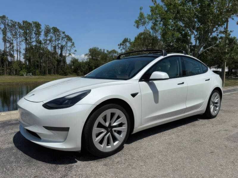 2021 Tesla Model 3 Standard Range Plus