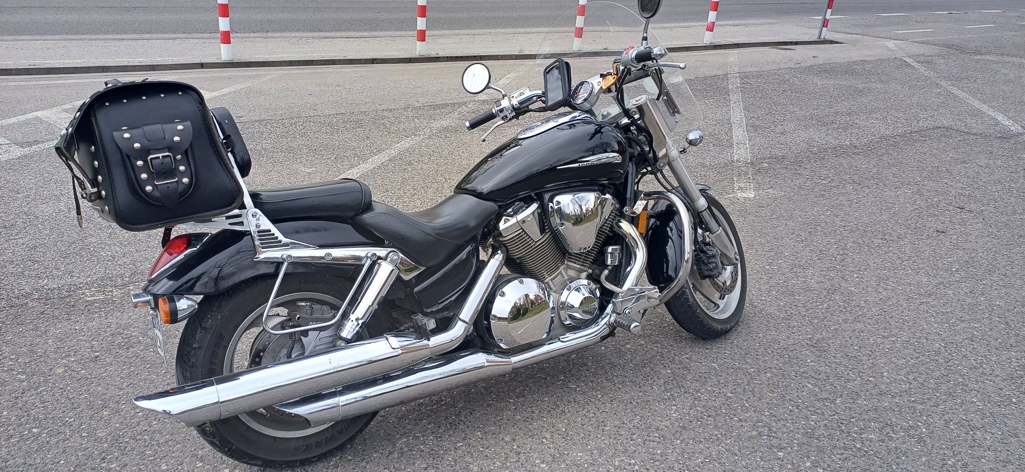 Sprzedam Honda VTX-1800