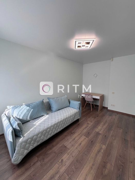 Оренда 2-к. квартира з новими меблями, вул. Конякіна