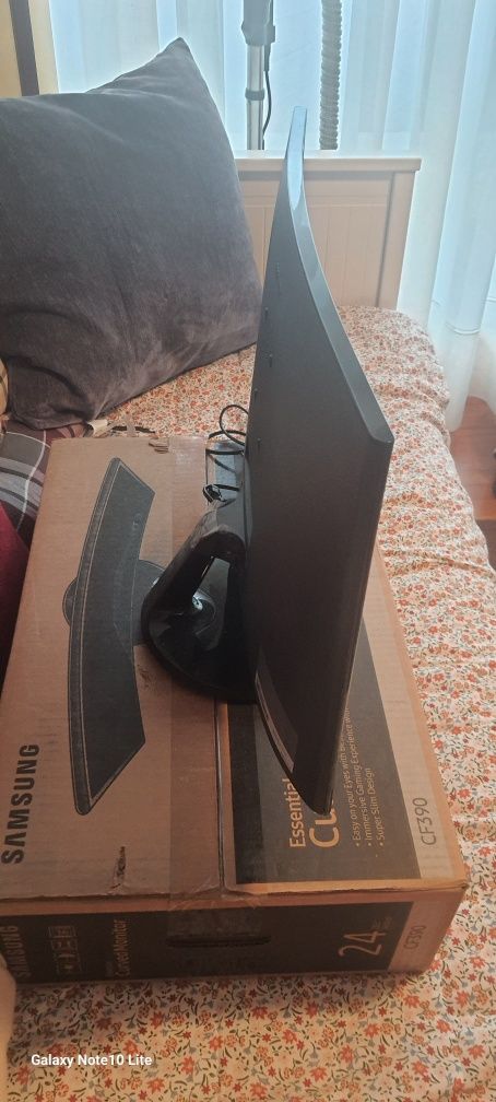 Monitor curvo Samsung CF390 23.5" LED FullHD FreeSync Curvo