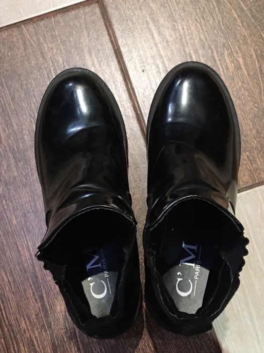 Лакові жіночі черевики, на підборах C’M Paris