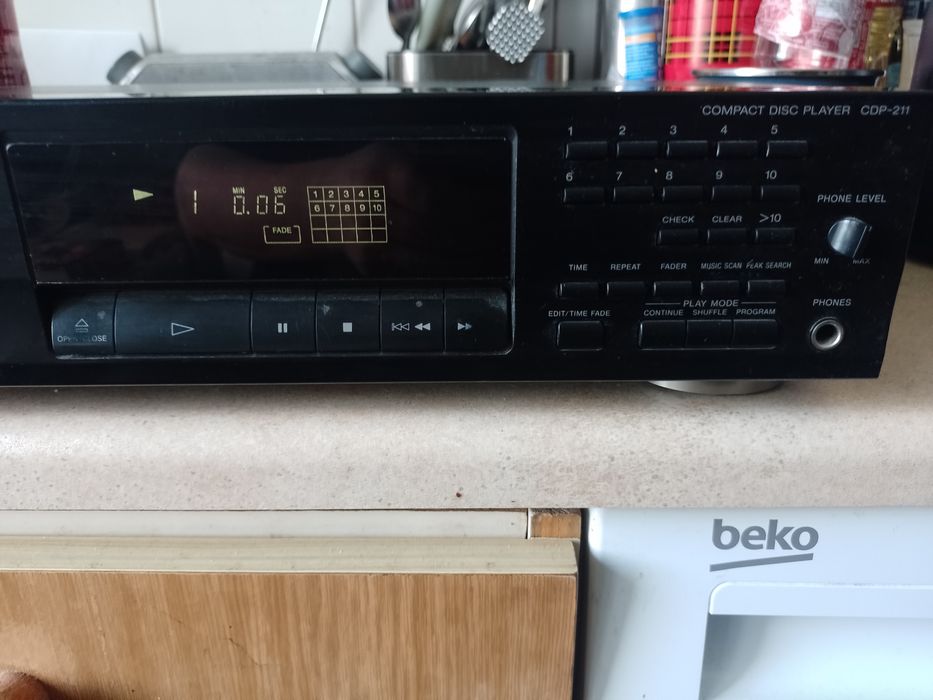 Odtwarzacz CD Sony CDP-211