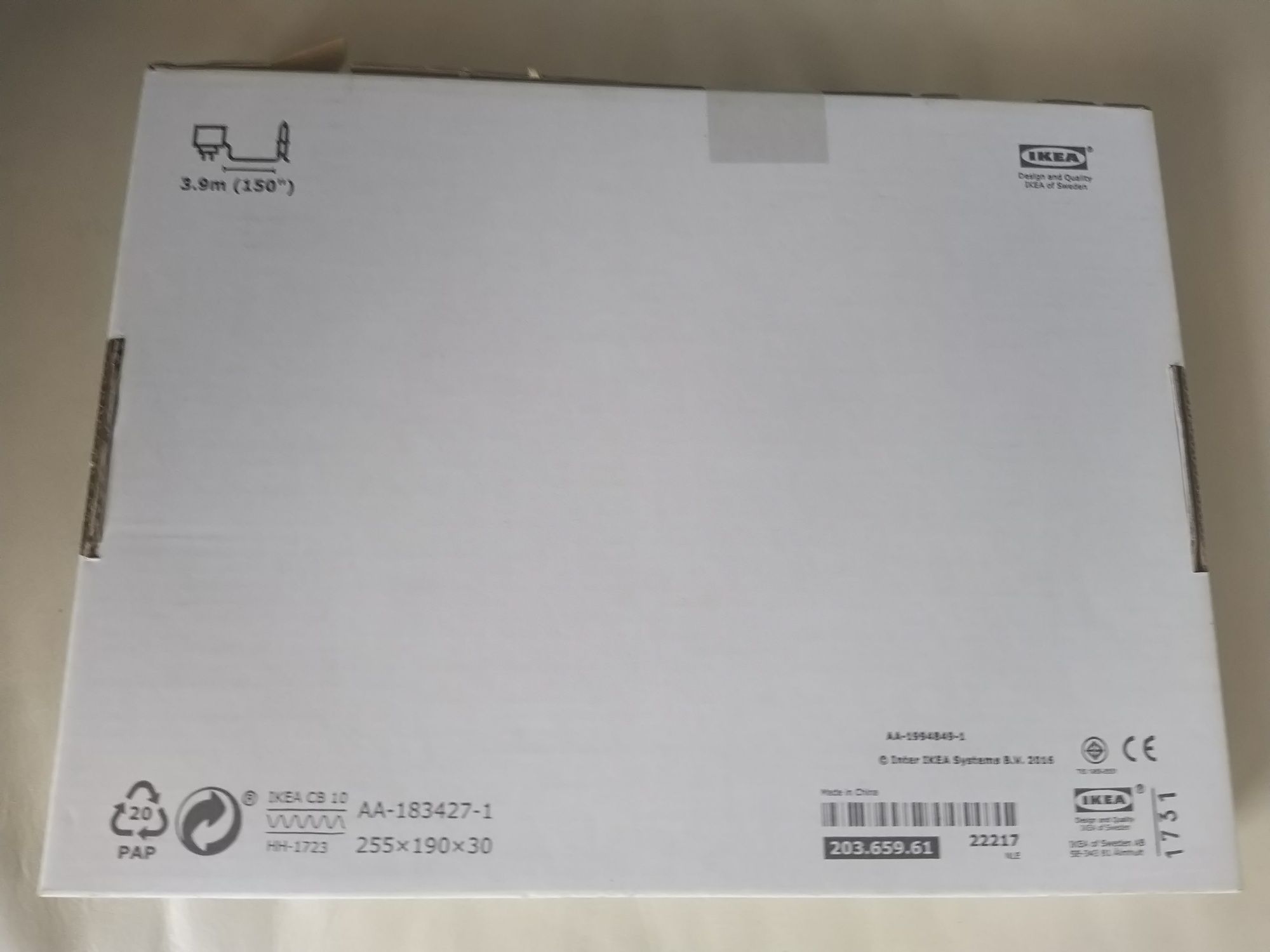 Ozdoba LED na okno Ikea.