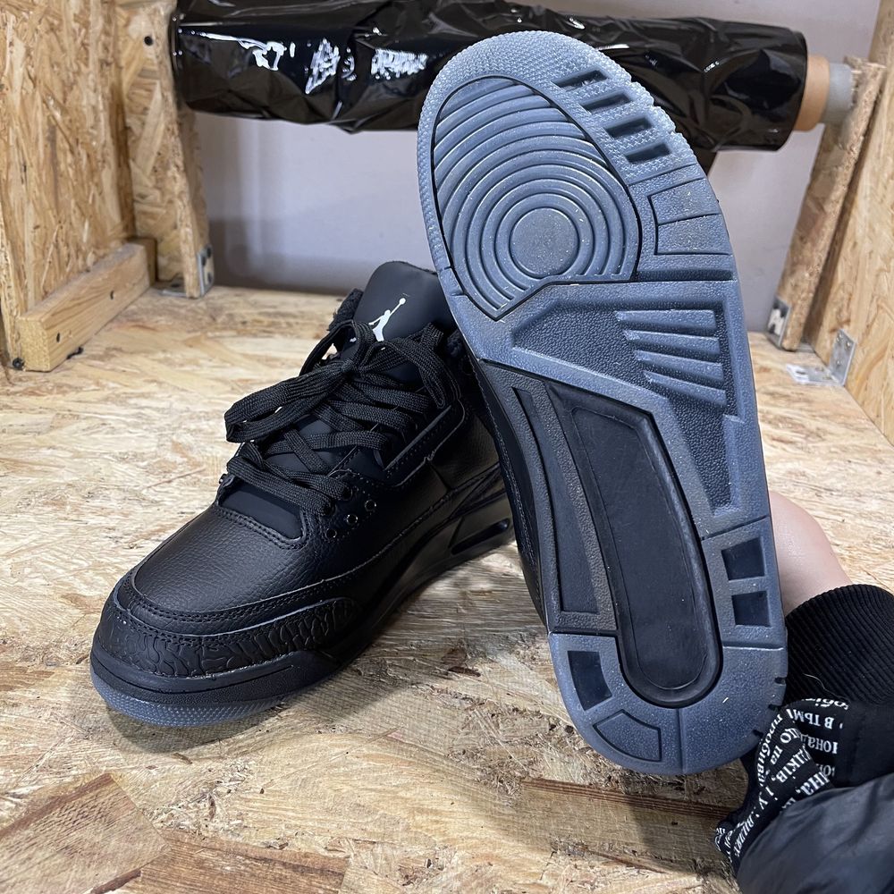 Чоловічі кросівки Nike Air Jordan 3 Retro Black Cat Winter зимові