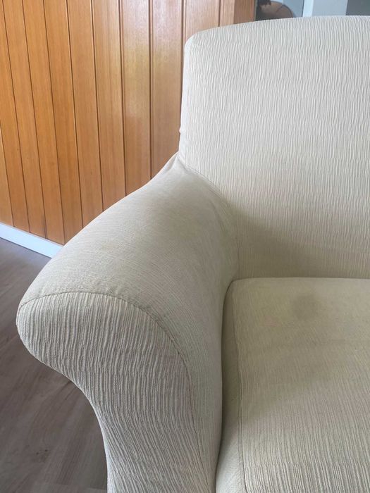 Sofá creme 4 pessoas