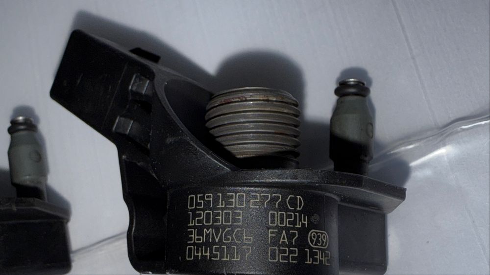 Форсунки паливні CRCA 3.0 tdi 059130277CD 0445117021