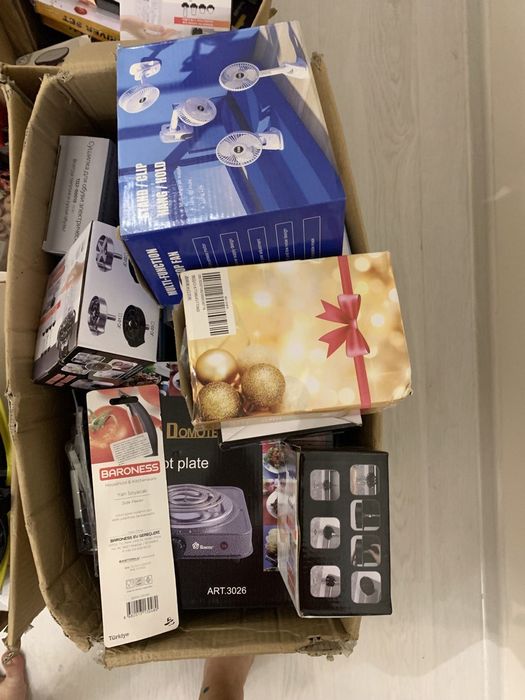 Лот електроніки та товарі для дому