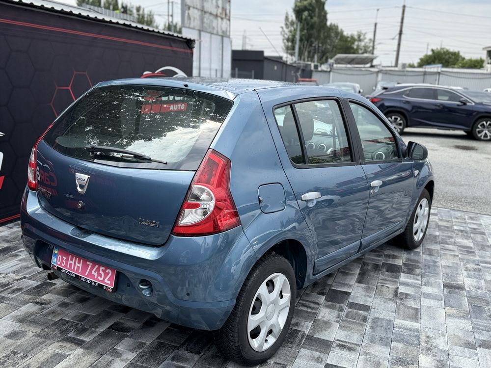 Dacia Sandero 1.4 бензин пригнана из Швейцарии