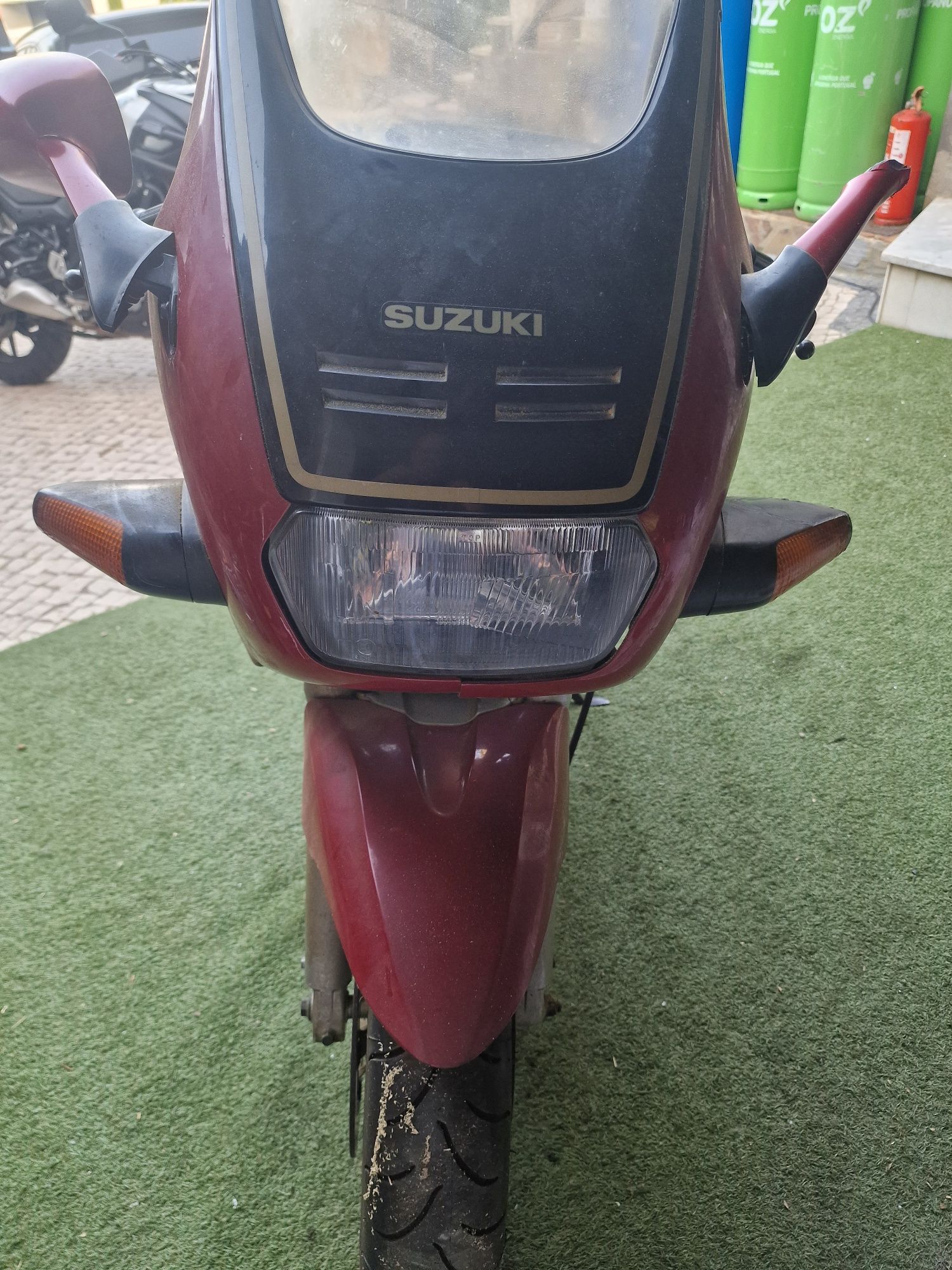 Suzuki GSX 1100 F