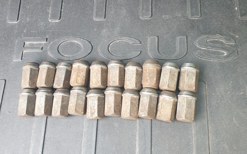 Nakrętki do felg aluminiowych