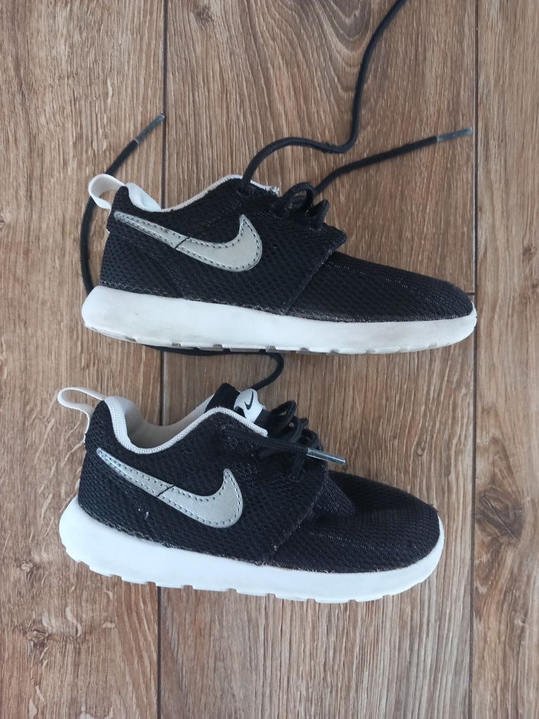 Buty Adidasy NIKE rozmiar 25