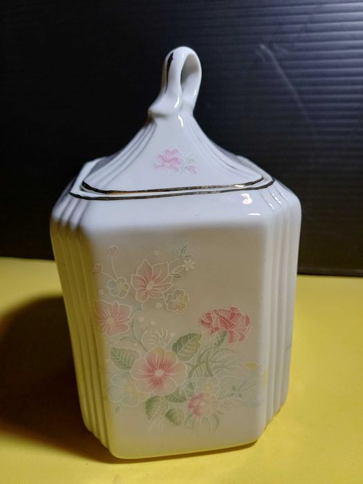 Pote / Terrina em Porcelana