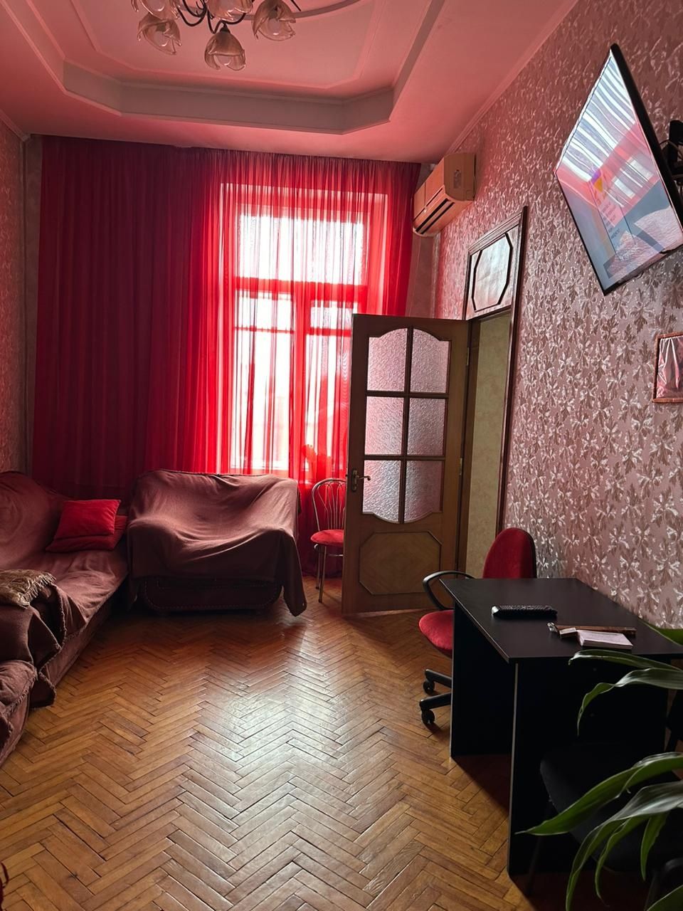 Оренда 2х-кв.р-н кінотеатру Дружба,техніка меблі,