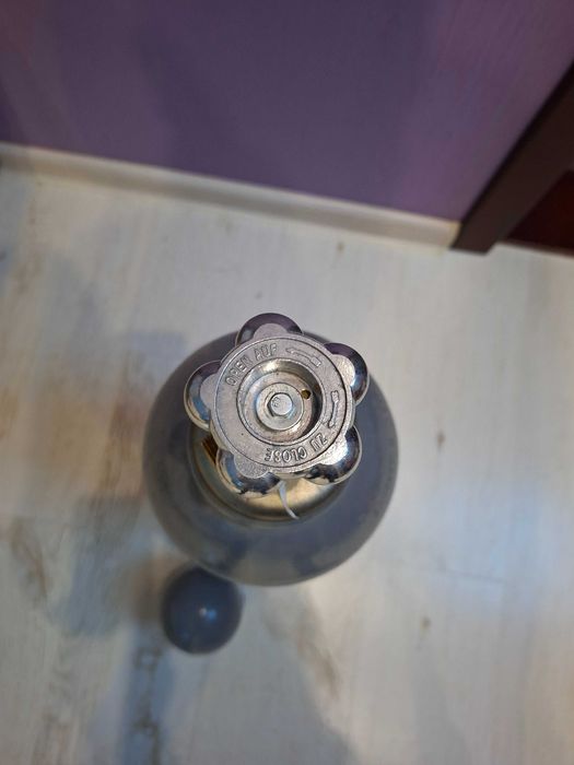 Butle z gazem CO2 7kg Pusta