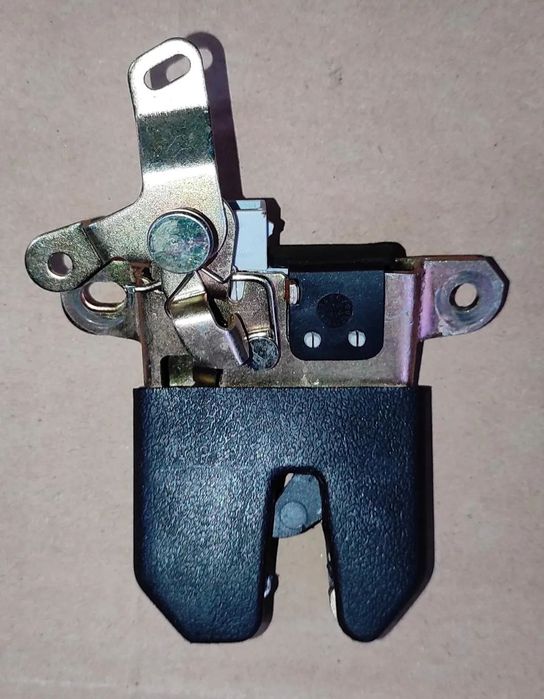 ZAMEK KLAPY BAGAŻNIKA TYŁ TYLNEJ SKODA SUPERB 1 VW PASSAT B5 FL