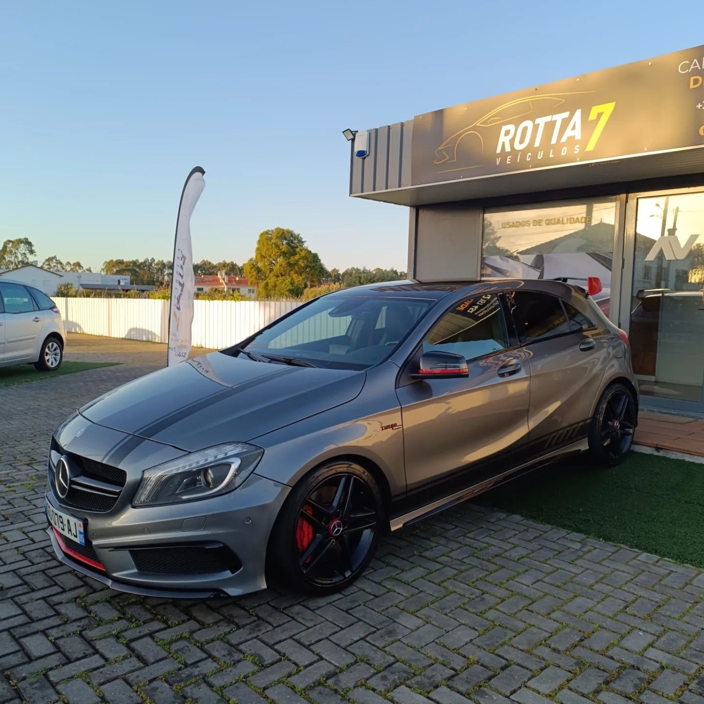 Mercedes A45 AMG turbo 360cv