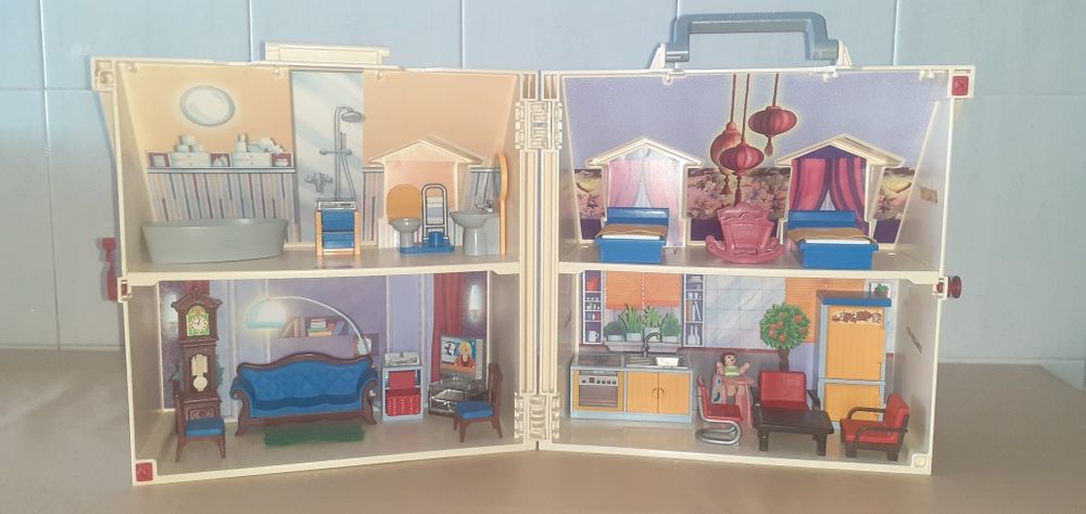 Casa Playmobil Nova + Figuras da Quinta Extra