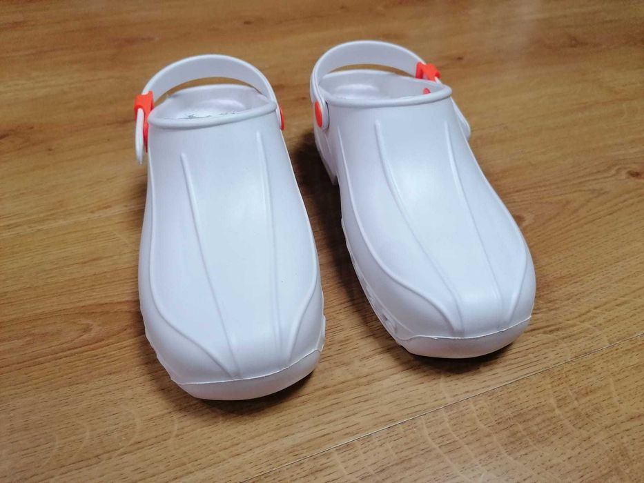 Socas brancas ultra-leves