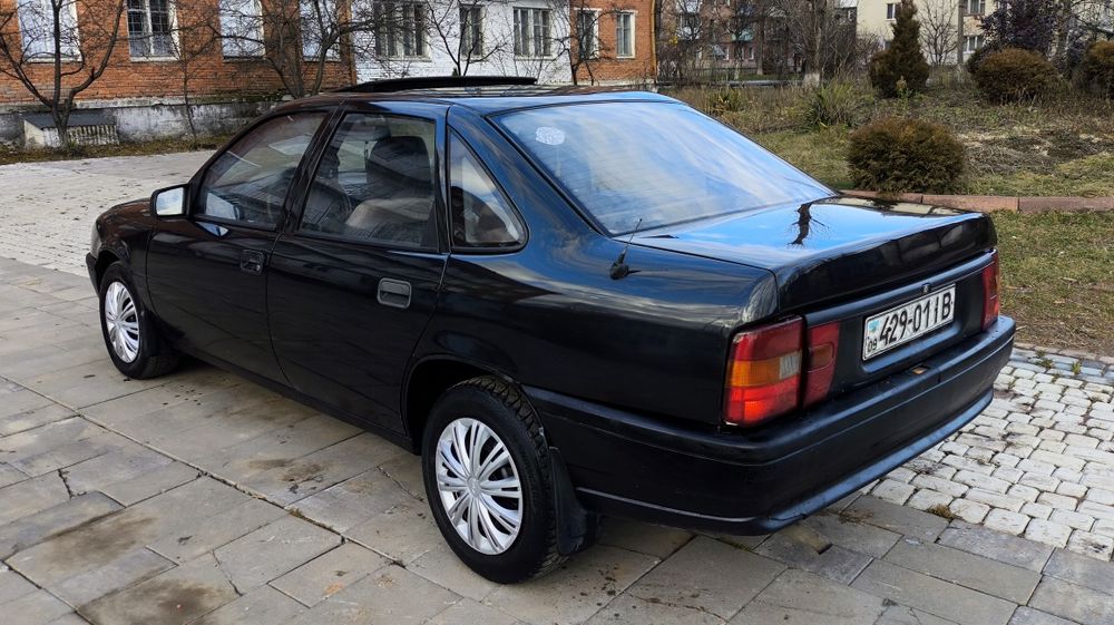 Opel Vektra A 1.6 Бензин в гарному стані Вектра авто машина