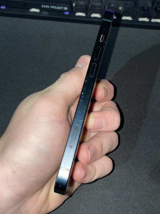 Продам Айфон 13 256