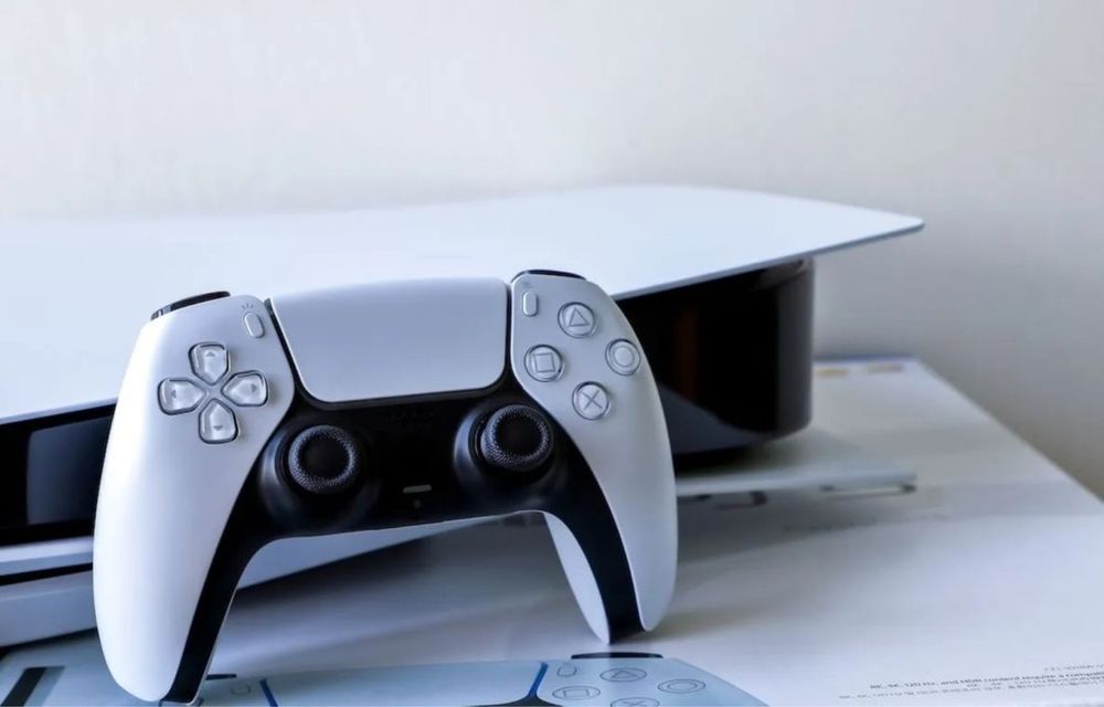 PlayStation 5 com comando e jogos | Excelente estado