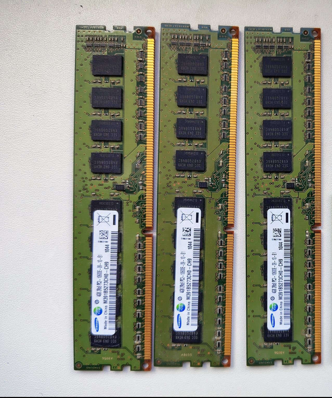 Серверная оперативная память Samsung 4GB DDR3 2Rx8 PC3-10600E
