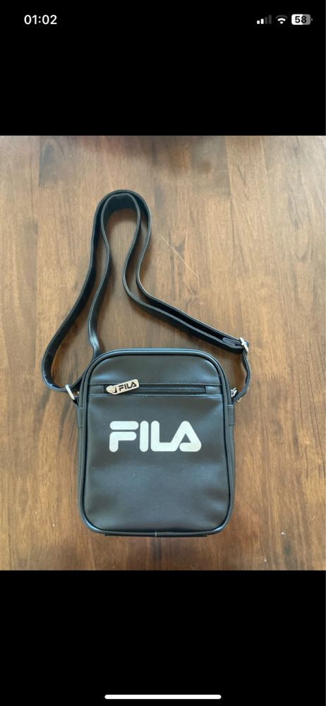 Bolsa em exelente estado da FILA