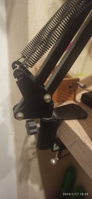 Uchwyt na tablet metalowe reg. ramię