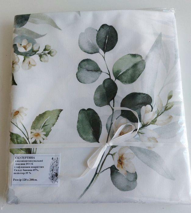 Скатертина з евкаліптом та ромашками
