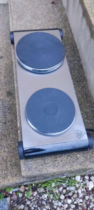 Fogão a gás e elétrico a funcionar muito bem