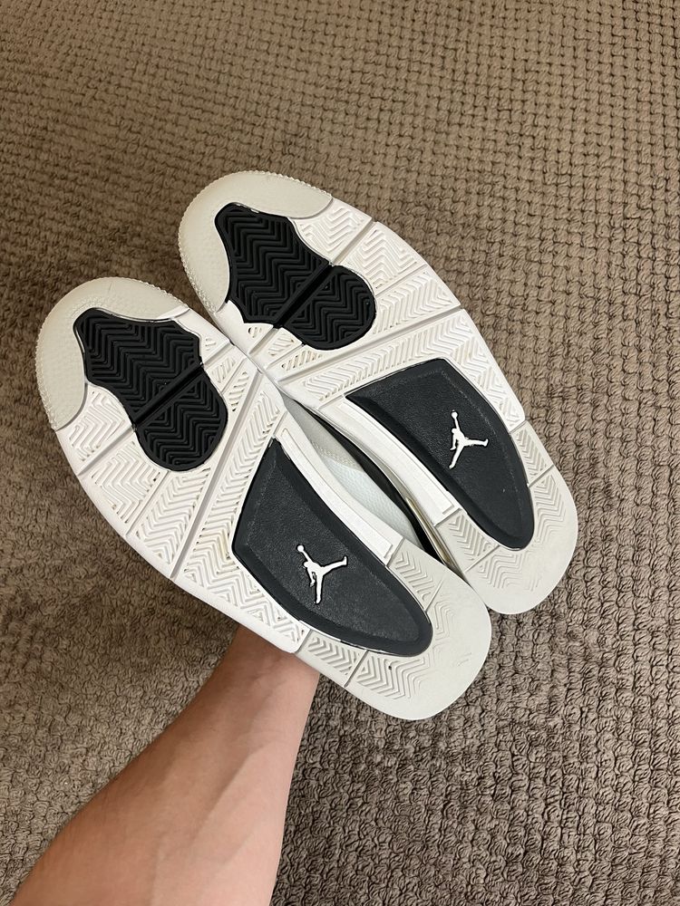 Чоловічі кросівки Nike Air Jordan 4 оригінал