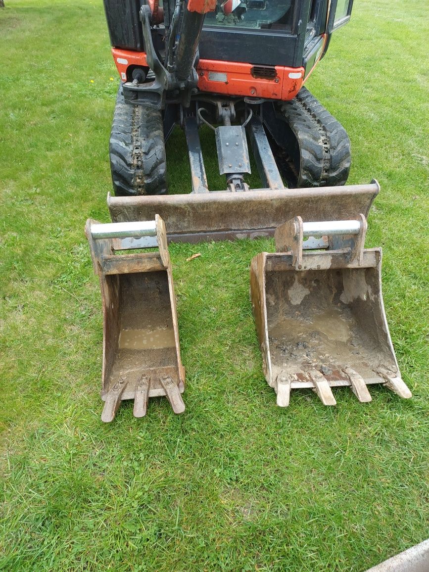 Usługi minikoparka 2,7t
