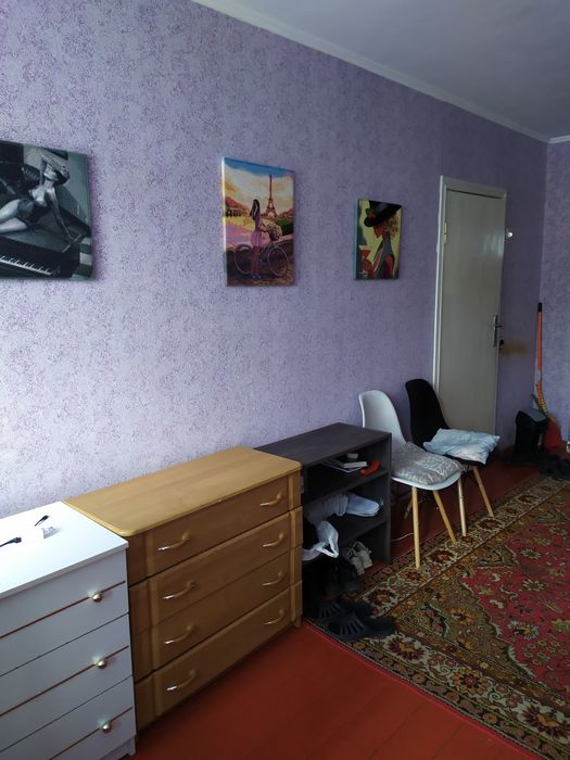 Продаж 2 кімнат в гуртожитку,центр міста.