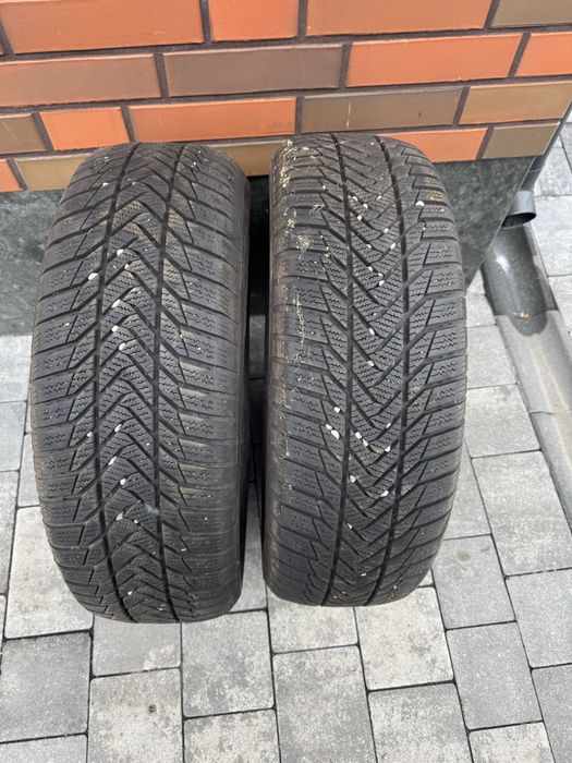 Шини колеса 215.65.16