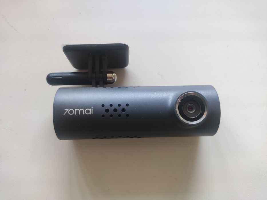 Продам видеорегистратор с wifi 70mai