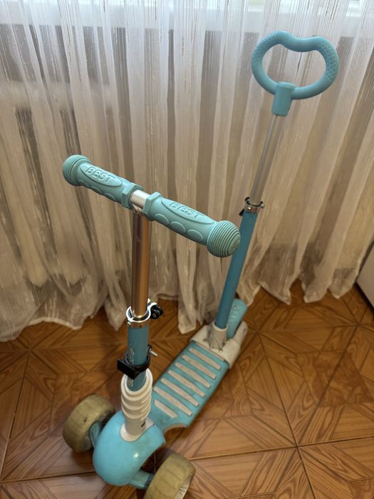 Продам самокат дитячий