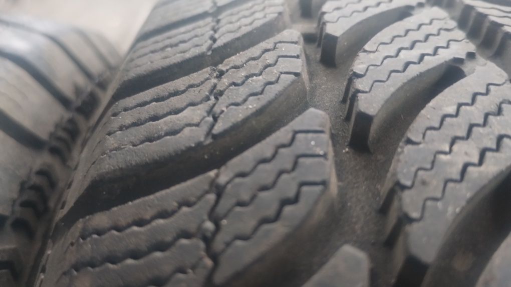 175.80.14 opony zimowe maxxis i hankook