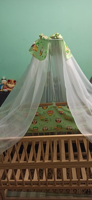 Ліжечко дитяче з матрацом, з балдахіном та 2-ма комплектами білизни