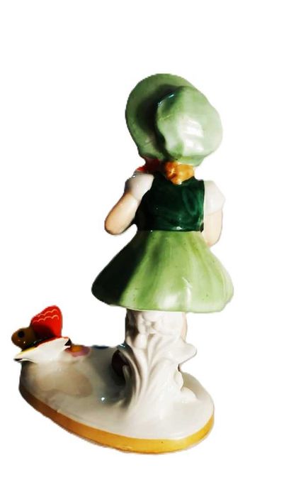 Статуэтка Девочка и бабочка. Германия
