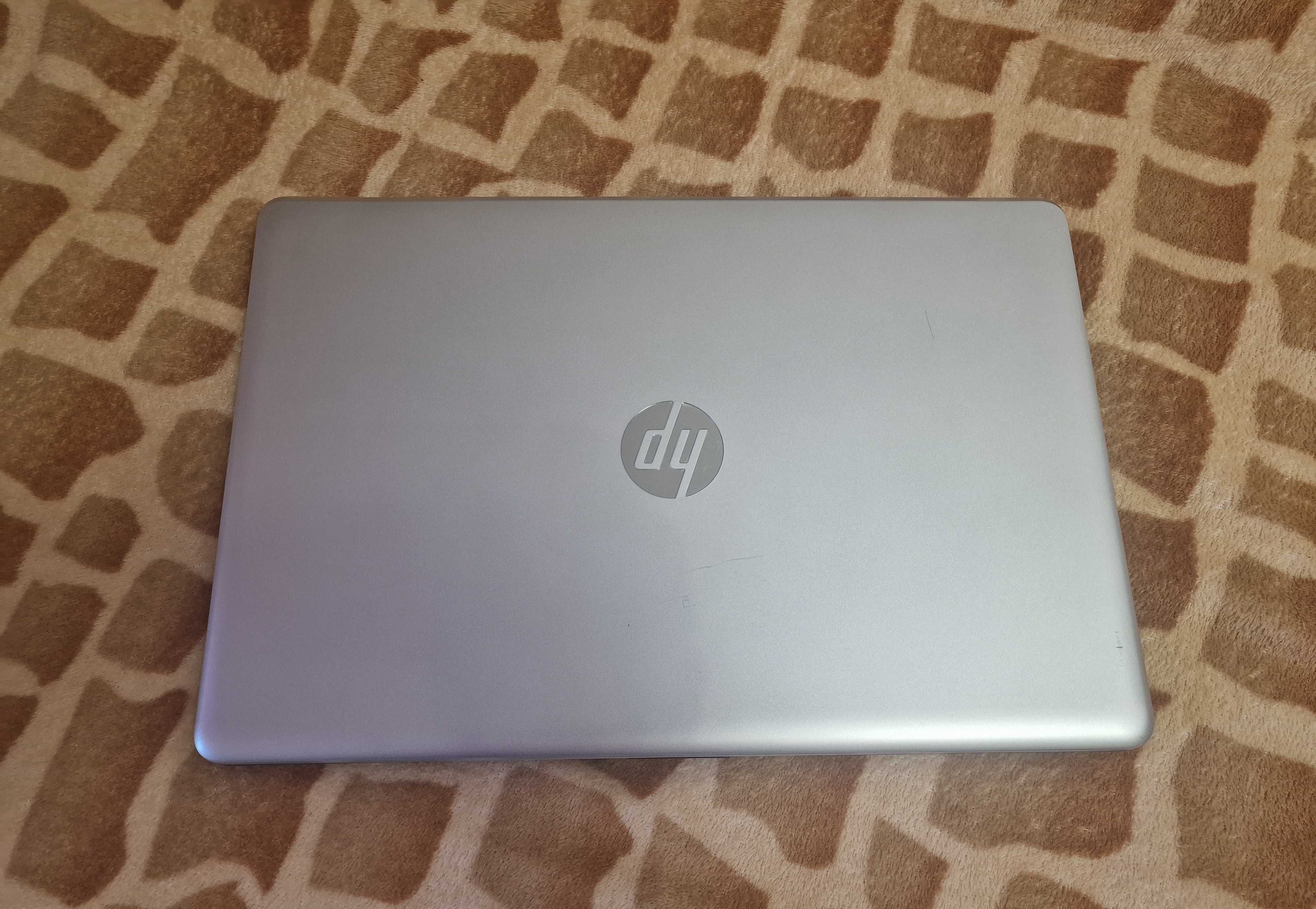 HP 250 G6/ Full HD/Core™i3 7020U/6DDR4/1TB/Intel® HD620 2GB
