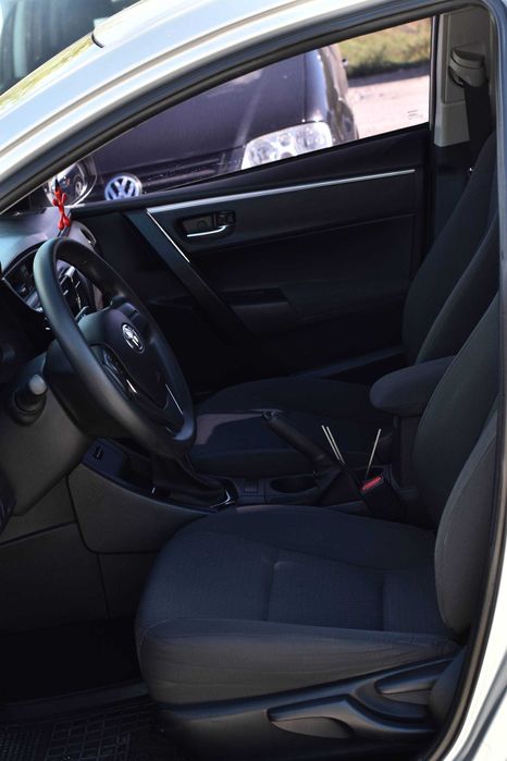 Toyota Corolla 2017р. 1.3 бензин офіційна [Перший внесок від 20%]