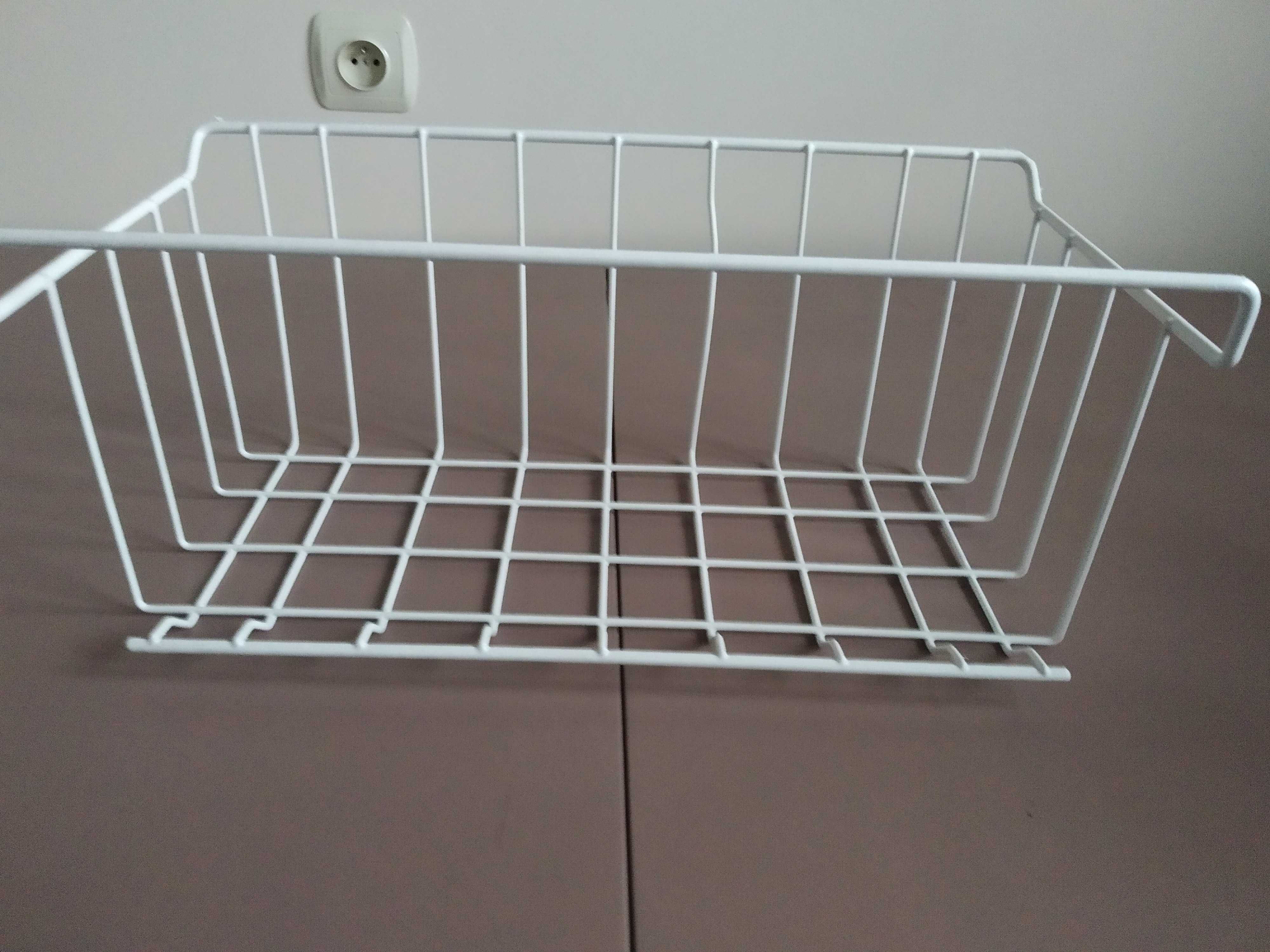 Mały koszyk do zamrażarki -chłodziarko zamrażarki CZN 235 firmy Polar.