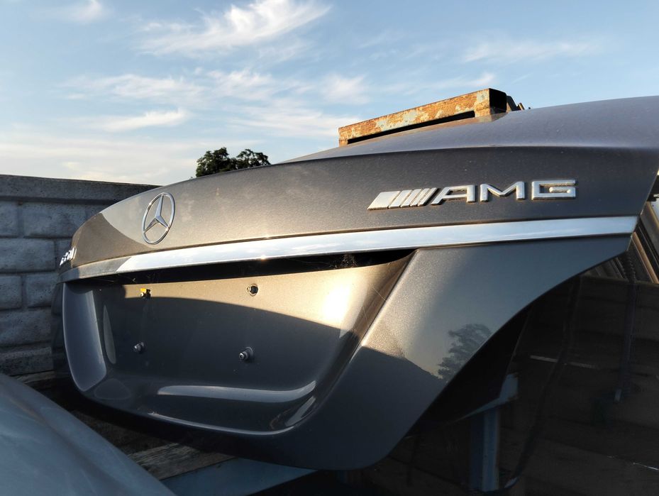 Klapa CLS w218 755 kompletna